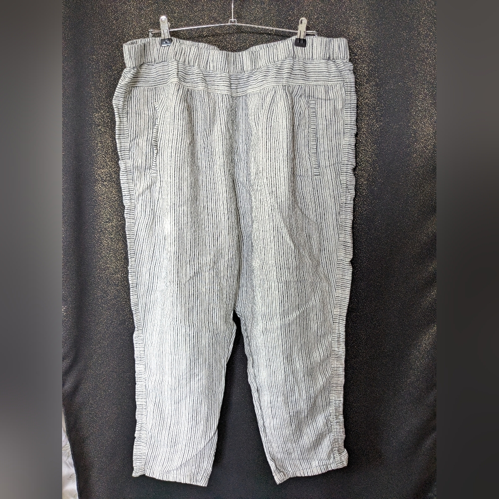 Anthropologie Striped Linen-Blend Cropped Trousers — White & Blue